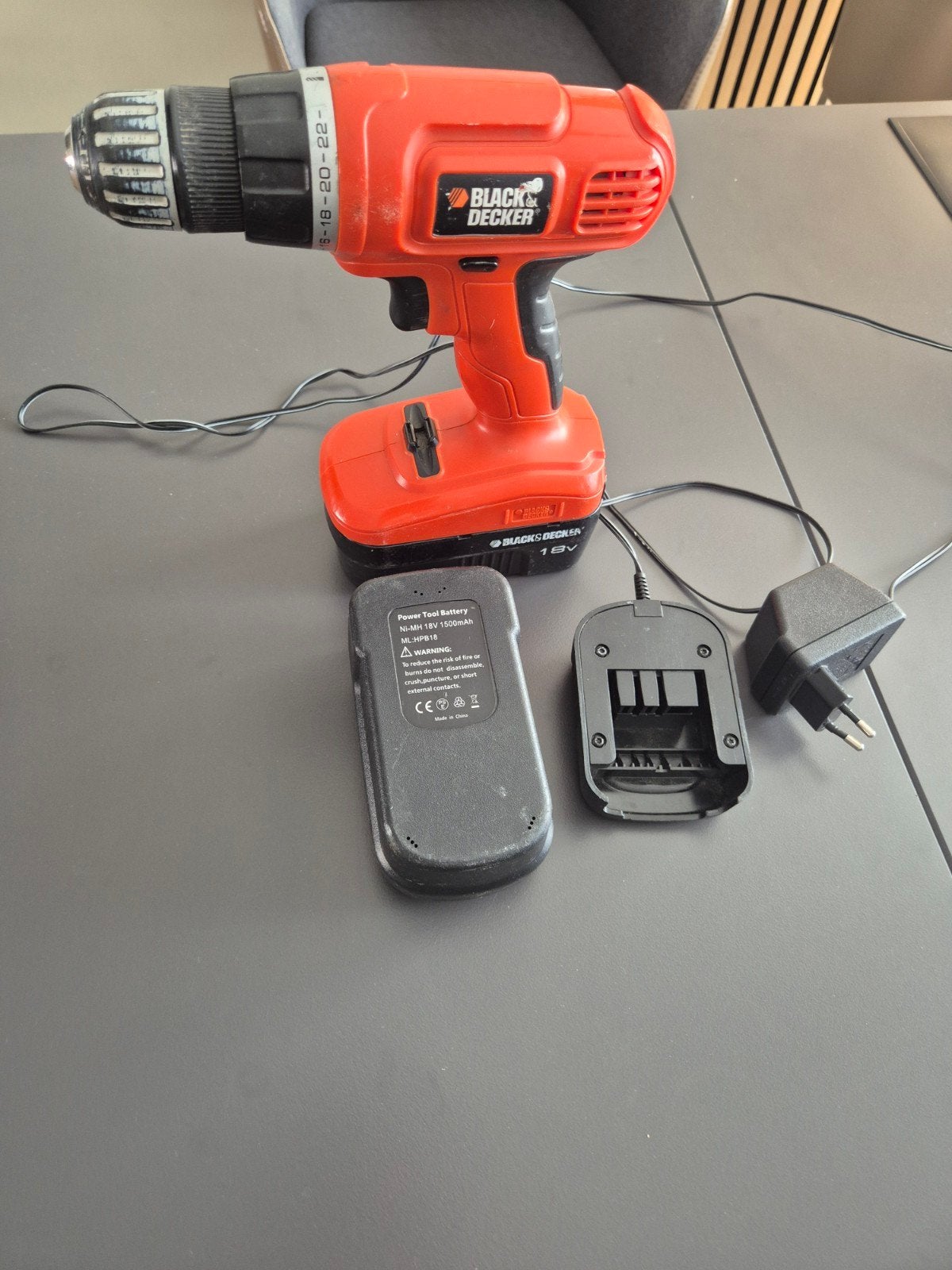 Black & Decker 18V Boor- en Schroefmachine met Accu, Doe-het-zelf en Verbouw, Gebruikt, Variabele snelheid, Ophalen of Verzenden