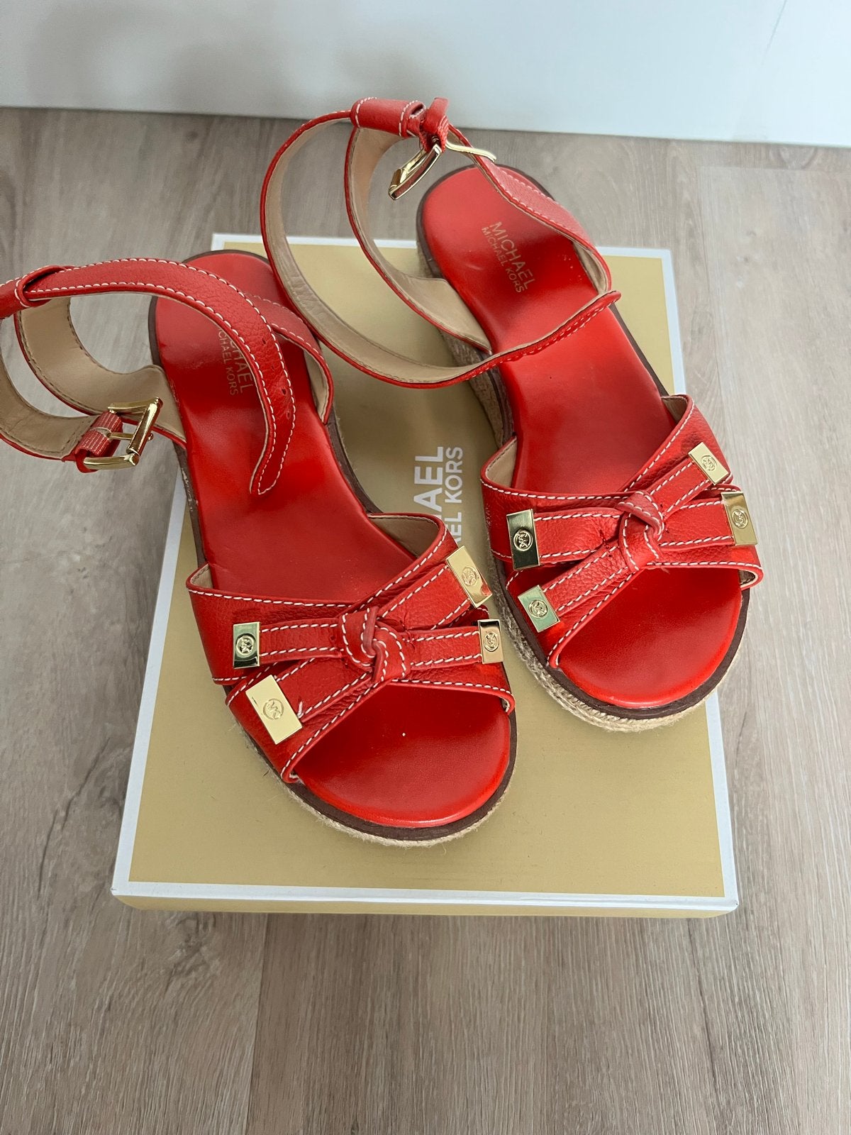 Michael Kors Rode Espadrille Sandalen Maat 38, Ophalen of Verzenden, Zo goed als nieuw, Rood, Sandalen of Muiltjes