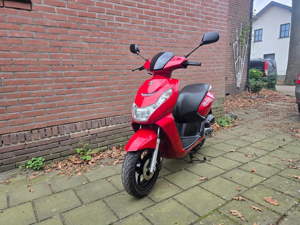 Peugeot Kisbee Scooter - Rood, Goede Staat, Fietsen en Brommers, Scooters | Peugeot, Ophalen, Gebruikt, Overige modellen, 49 cc