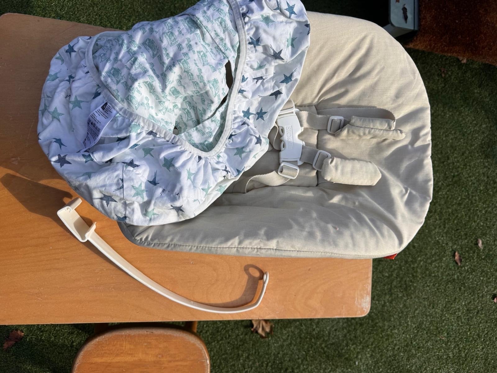 Stokke Tripp Trapp Newborn Set met hoes en speelgoedhanger, Ophalen, Zo goed als nieuw, Meegroeistoel, Gordel(s)