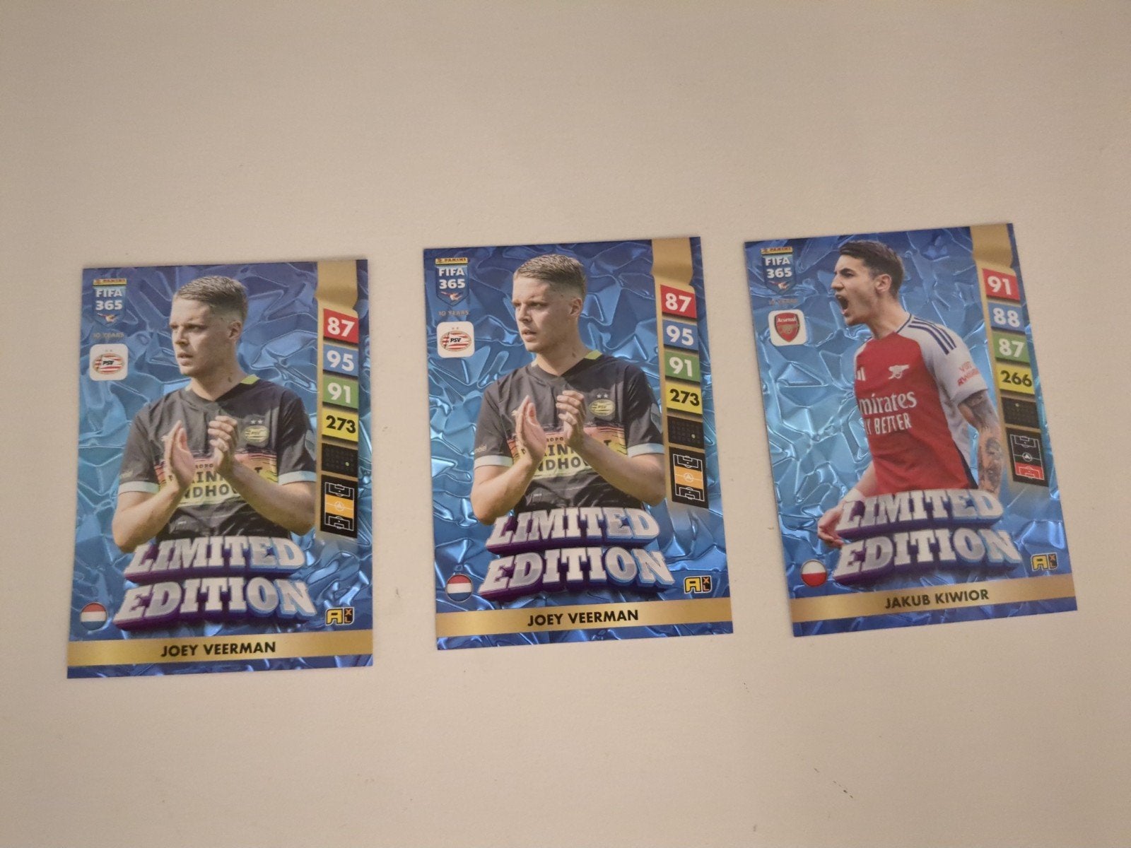 FIFA 365 Limited Edition Voetbalplaatjes - Veerman & Kiwior, Ophalen of Verzenden, Zo goed als nieuw, PSV, Spelerskaart