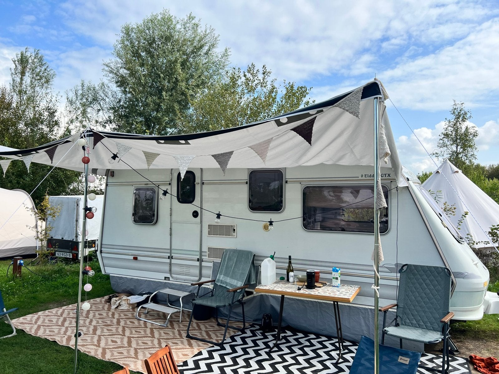 Gepimpte caravan Elddis Cyclone | 5-persoons gezinscaravan, Particulier, Treinzit, Gascomfoor