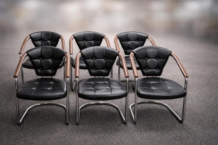 6 hele mooie design eetkamer stoelen, Huis en Inrichting, Stoelen, Modern / industrieel, Zwart, Ophalen of Verzenden, Zo goed als nieuw
