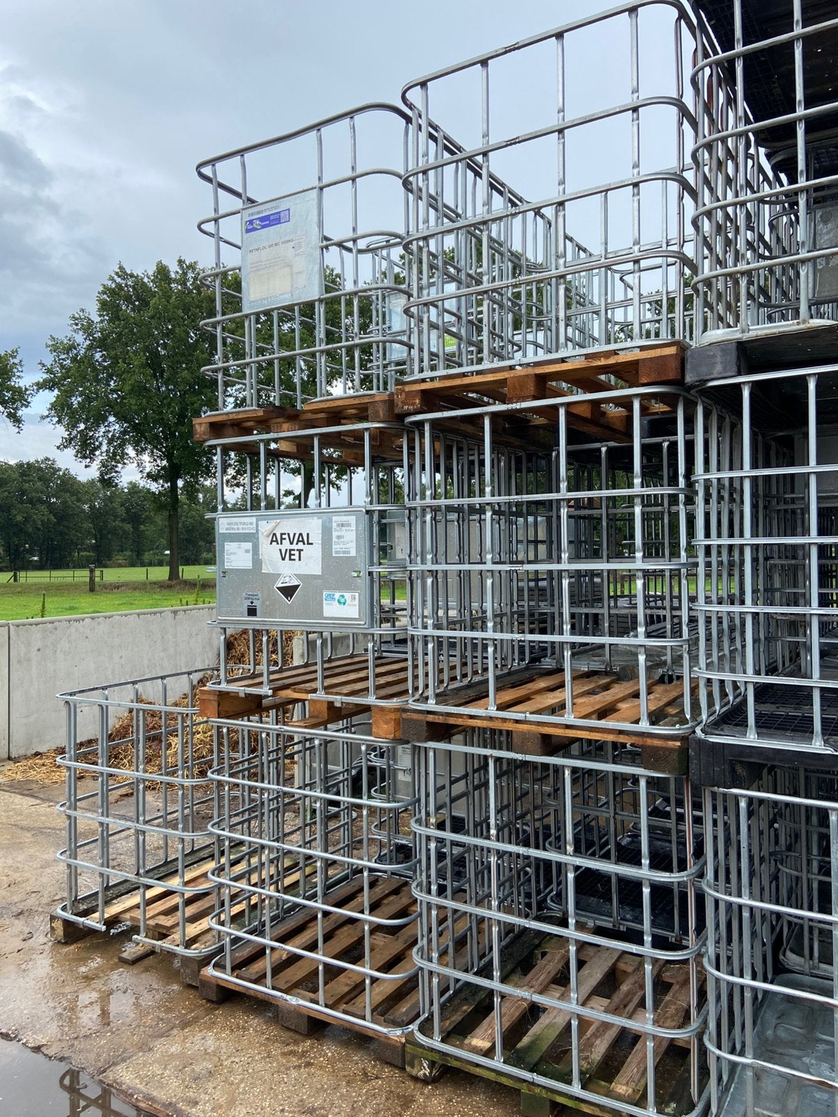 Ibc met houten pallet, Minder dan 3 m³, Ophalen