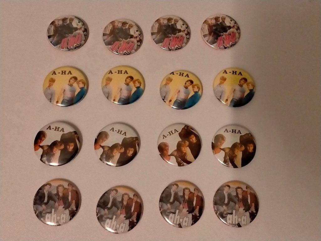 Aha A-ha A ha Morten Harket vintage logo artiest buttons, Ophalen of Verzenden, Gebruikt