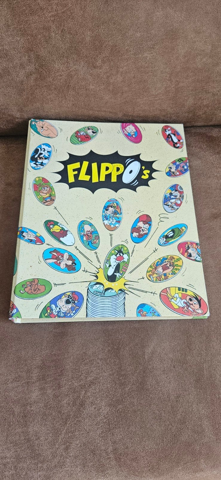 Flippo album met 77 Flippo's - 1 pagina compleet, Verzamelen, Flippo's, Ophalen of Verzenden, Verzameling, Met verzamelmap(pen)