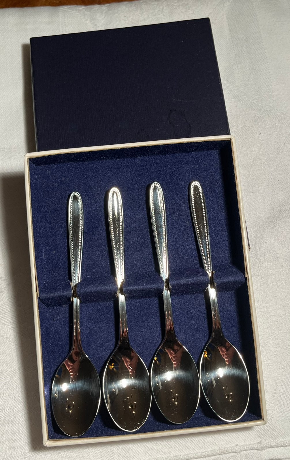 4 lepeltjes Koninklijke Begeer 18/8 nieuw in doosje, Ophalen of Verzenden, Nieuw, Rvs of Chroom