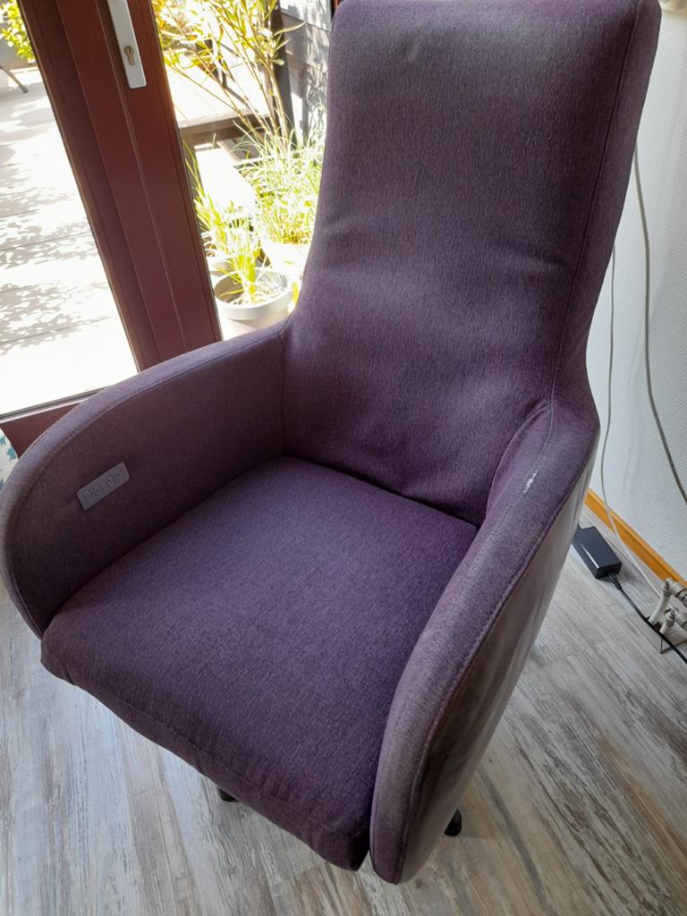 Comfortabele paarse prominent stoel. Stof met leer Dokkum., Ophalen, Gebruikt, 75 tot 100 cm, 50 tot 75 cm