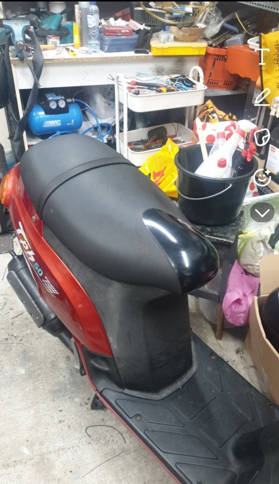Piaggio tph/storm zadel (opzoek), Ophalen, Piaggio