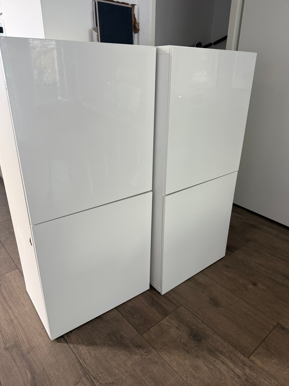 2 Ikea Besta kasten hoogglans opbergkast, Ophalen