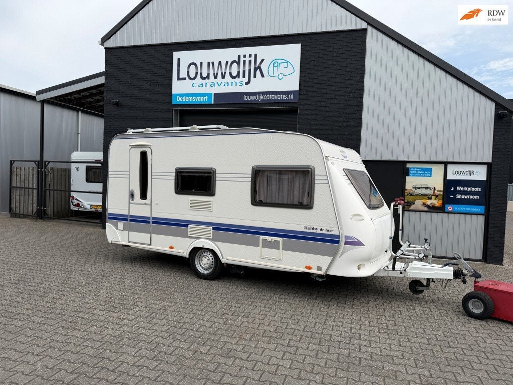 HOBBY De Luxe 440 SF ’08 (Mover, Vastbed 210cm), Vast bed, Hobby, Bedrijf, Treinzit