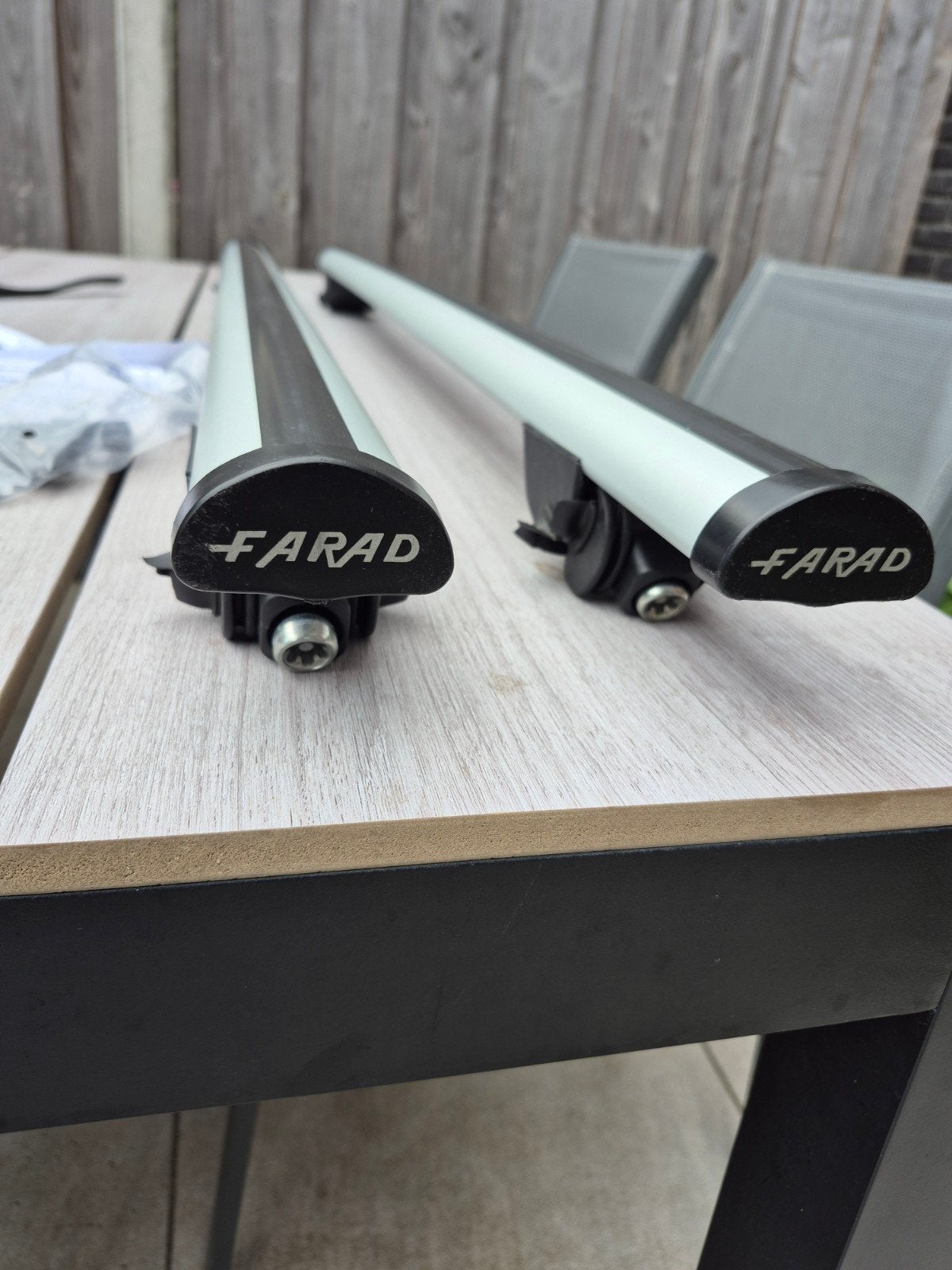 Farad Beamer 3 - 120cm Dakdragers voor gesloten rails, Auto diversen, Dakdragers, Ophalen, Gebruikt