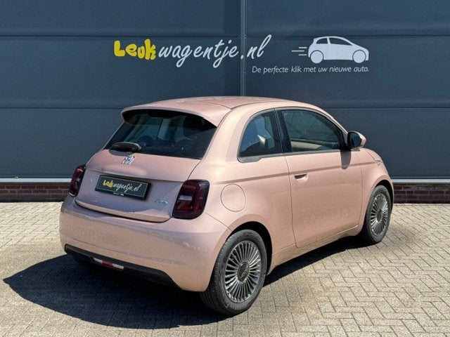 Fiat 500 e Urban 42 kWh *carplay *cruise *climate *15.000 km, Auto's, Fiat, Stof, Gebruikt, Overige kleuren, 4 stoelen