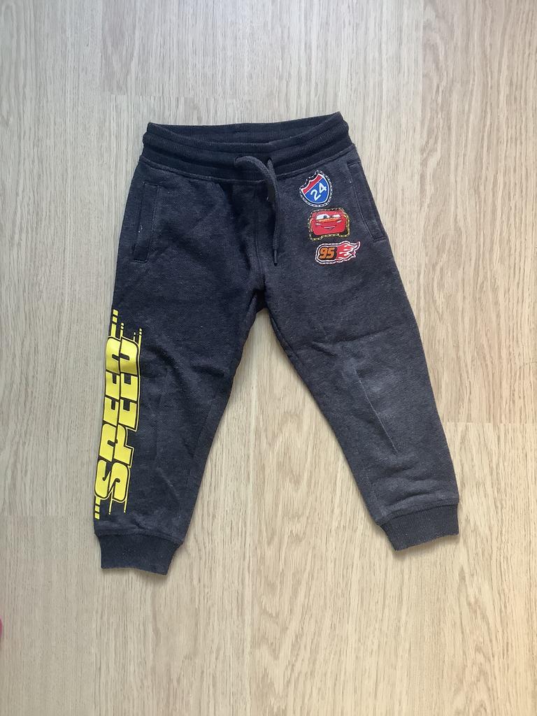 leuke jogging broek van Disney Cars maat 98, Ophalen of Verzenden, Gebruikt, Jongen, Broek