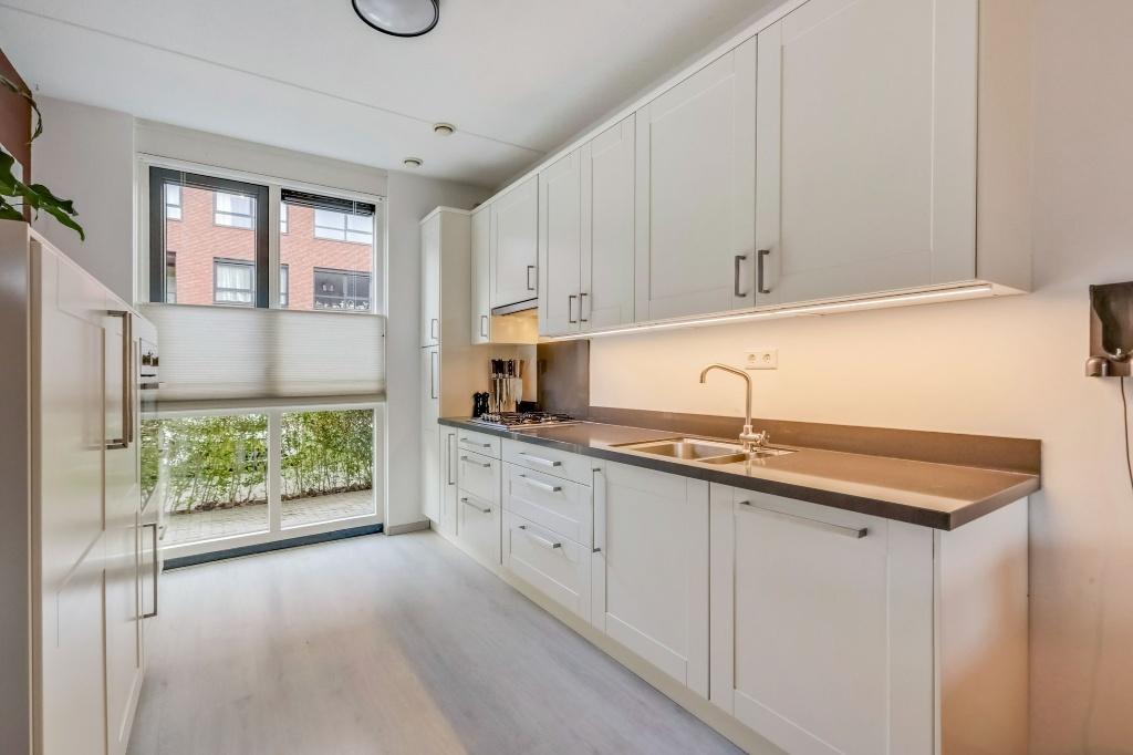 Keuken met aparatuur, Ophalen, Gebruikt, Wit, Dubbelwandige keuken