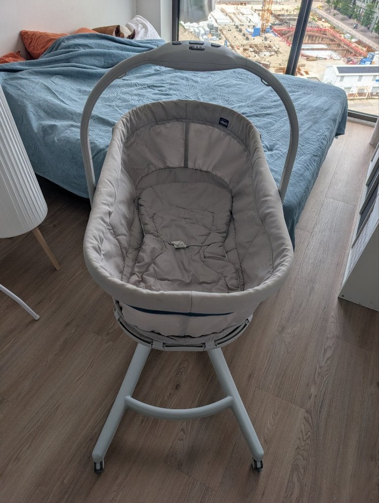 chicco baby hug 4 in 1, Kinderen en Baby's, Ophalen of Verzenden, Zo goed als nieuw, Wieg