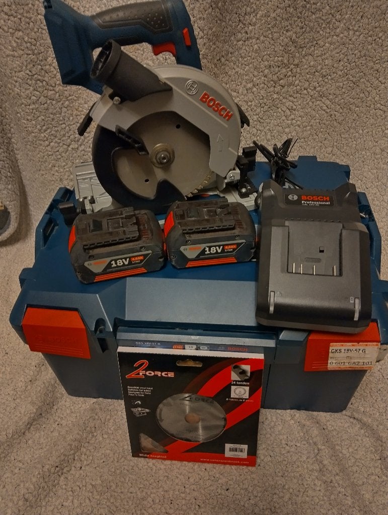 bosch cirkelzaag/invalzaag set gks 18v-57G compleet, Cirkelzaag, Ophalen of Verzenden, Zo goed als nieuw, 30 tot 70 mm
