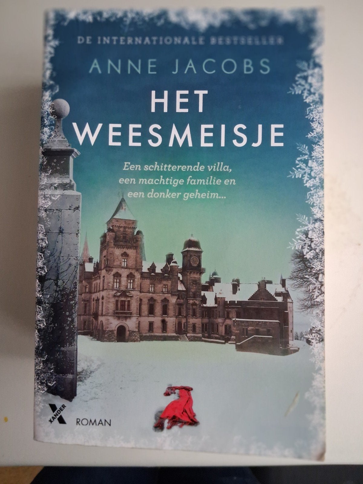 Het weesmeisje - Anna Jacobs, Ophalen of Verzenden, Gelezen