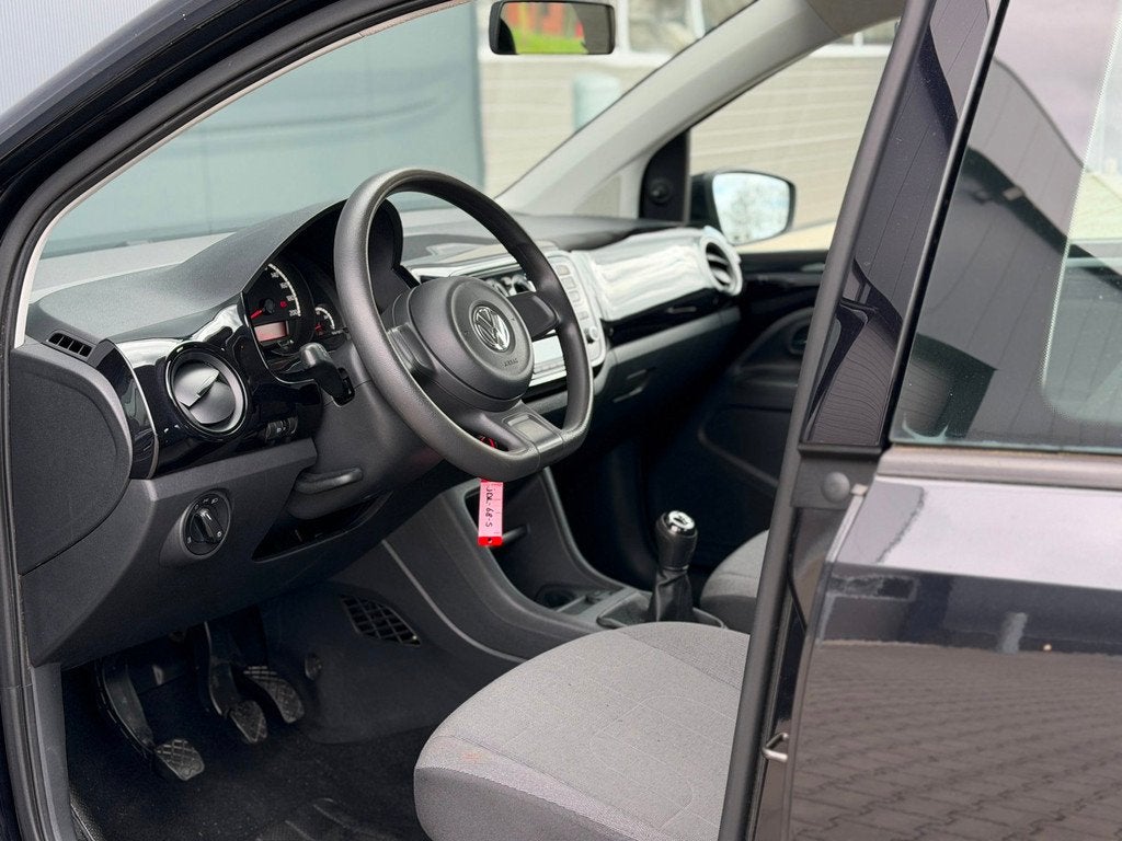 Volkswagen Up! 1.0 move up! | AIRCO | 5 DEURS | BLUETOOTH, Voorwielaandrijving, Gebruikt, Up!, 4 stoelen