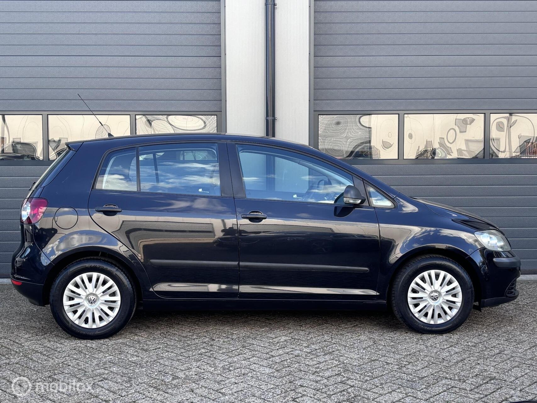 Volkswagen Golf Plus 1.6 FSI Trendline Business Automaat, Auto's, 4 cilinders, 116 pk, Zwart, Euro 4