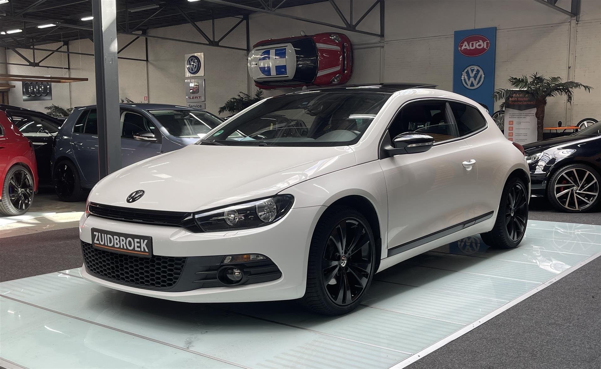 Volkswagen Scirocco 1.4 TSI 122pk BlueMotion DAK! (bj 2011), Gebruikt, 4 cilinders, 1290 kg, Bedrijf