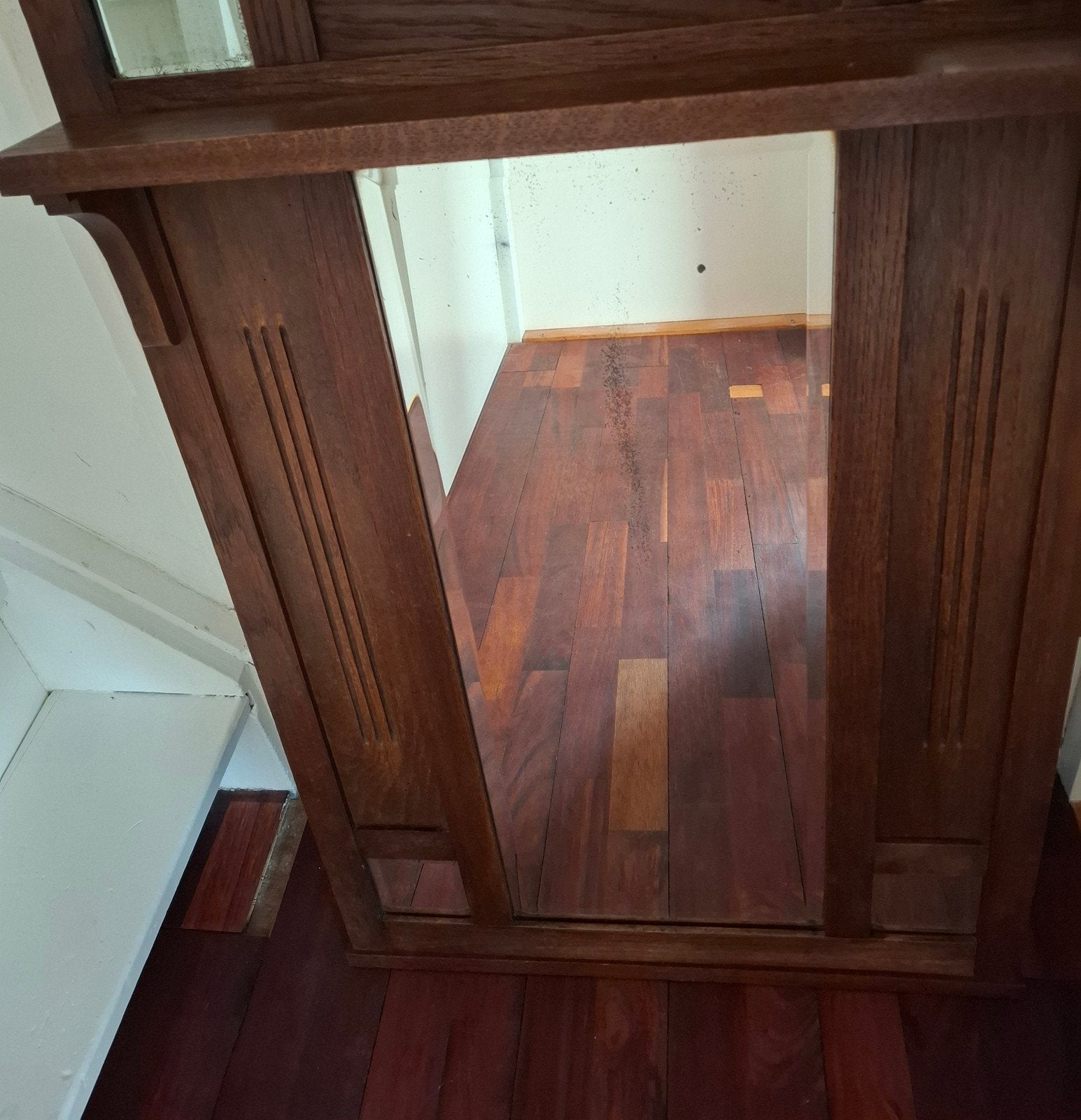 Antieke spiegel met prachtig houten frame, Ophalen of Verzenden, Rechthoekig