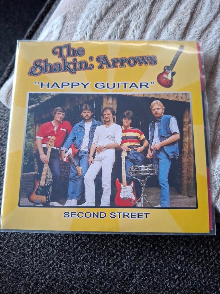 The shakin arrows happy guitar, Ophalen of Verzenden, Zo goed als nieuw, Overige formaten, Levenslied of Smartlap