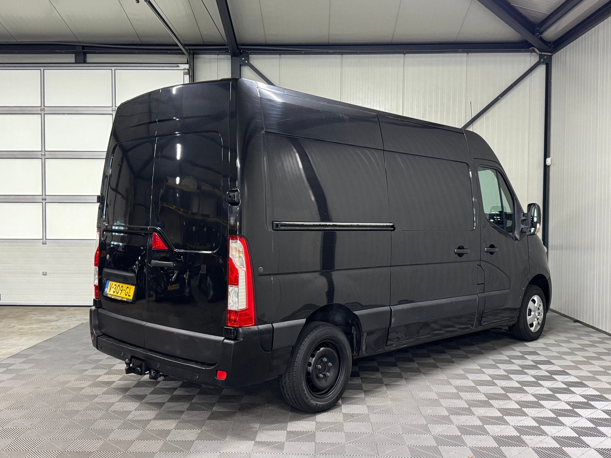 Opel Movano 2.3 CDTI | L2H3 3-Pers | Airco | Cruise | Navi |, Auto's, 136 pk, Gebruikt, 4 cilinders, Zwart