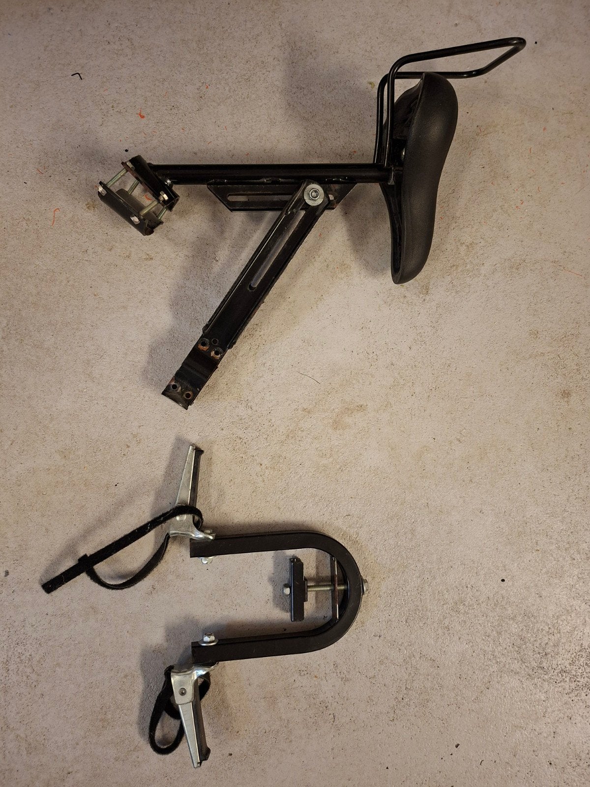 Fietsstoeltje voorop met voetsteuntjes, Ophalen, Onbekend, Voorzitje, 0 t/m 13 kg