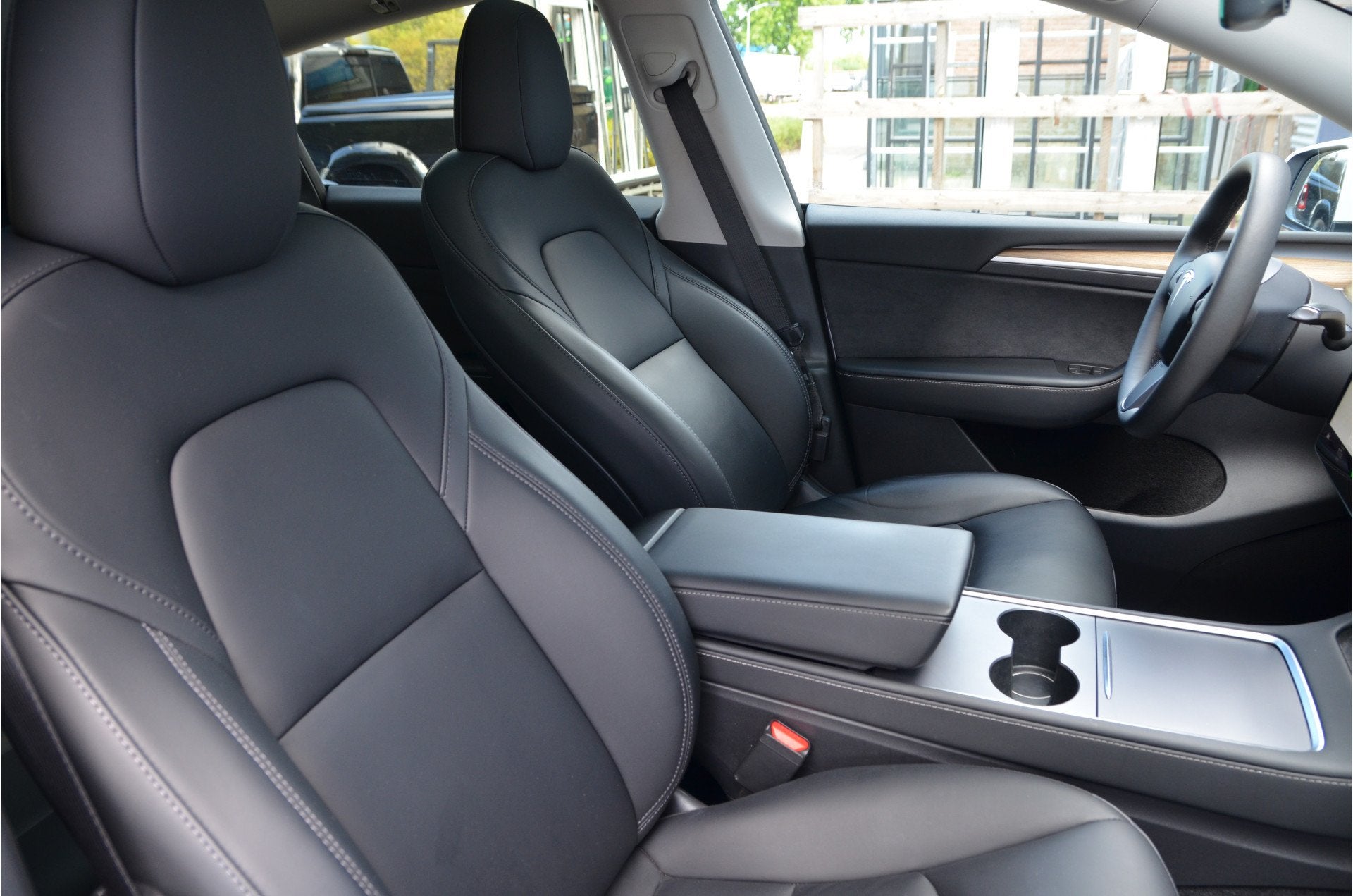 Tesla Model Y RWD 58 kWh LFP accu, Trekhaak (1.600kg), 20" A, Automaat, 12 maanden, Achterwielaandrijving, Gebruikt