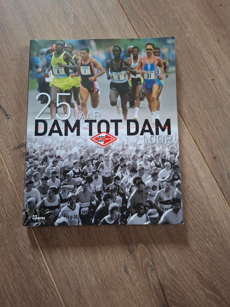 25 Jaar Dam tot Damloop - Jubileumboek Hardlopen, Ophalen of Verzenden, Zo goed als nieuw, Cees Lansbergen, Martin Gerritsen, Lopen en Fietsen