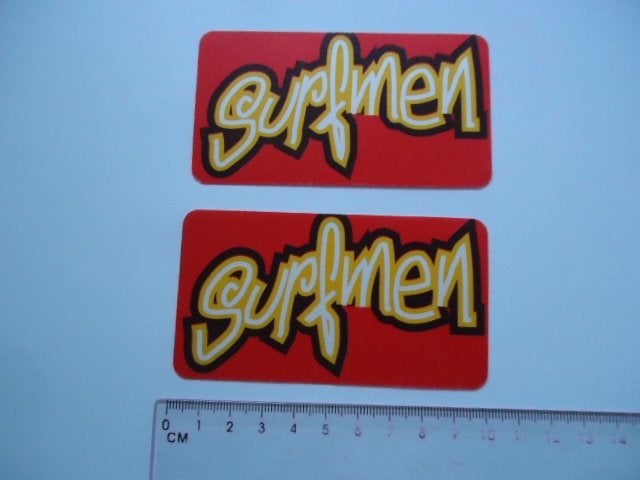sticker Jaren 70 80 SURFMEN surf windsurf board camper vw, Verzenden, Zo goed als nieuw