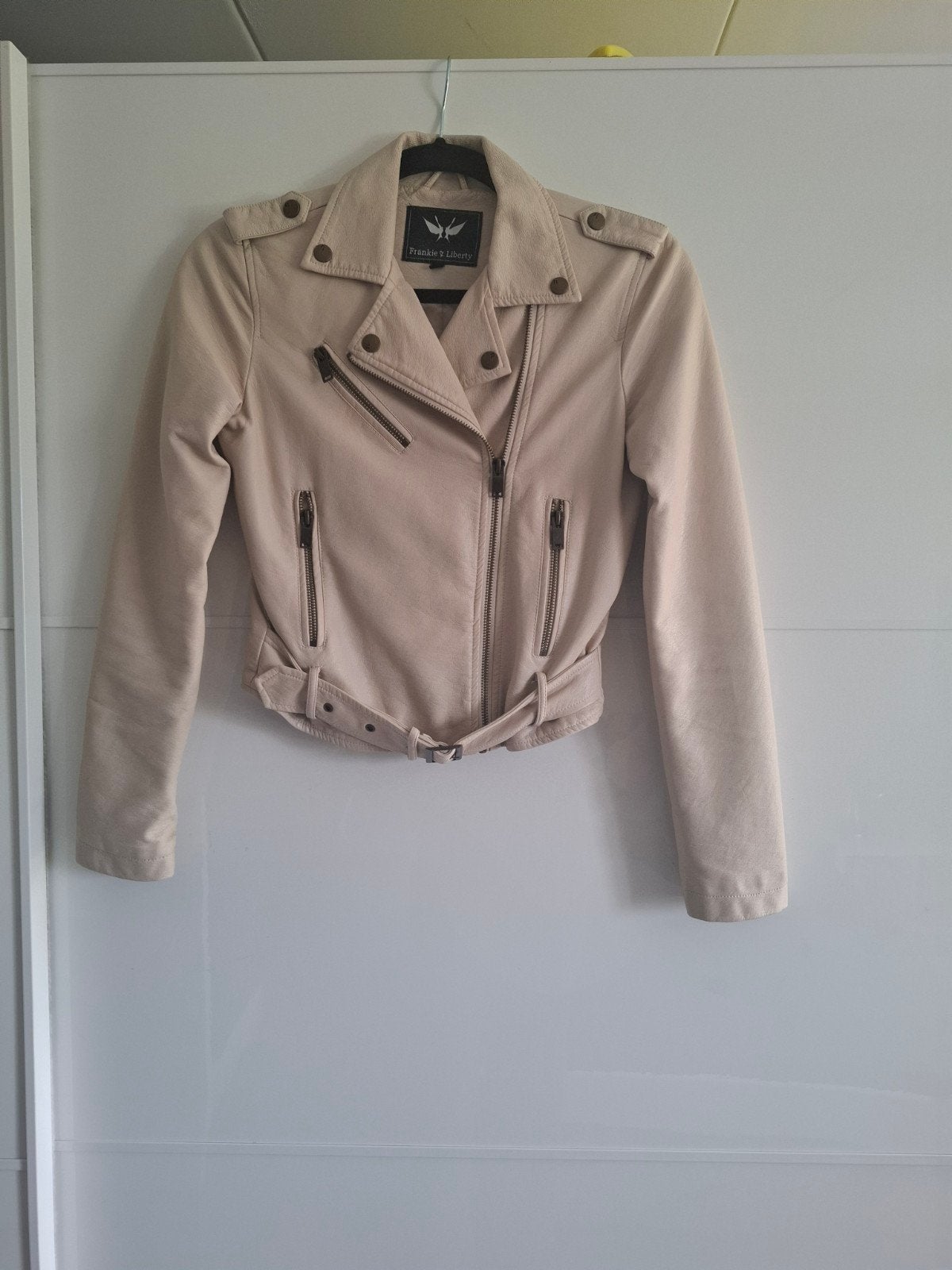 Frankie & Liberty Stoer Crème Biker Jacket / Jasje– Maat 152, Frankie & Liberty, Meisje, Nieuw, Ophalen of Verzenden