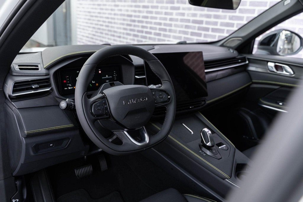 Lynk & Co 01 Plug-in Hybrid 1.5 More | Panoramadak | Elektri, 12 maanden, 4 cilinders, Wit, Bedrijf