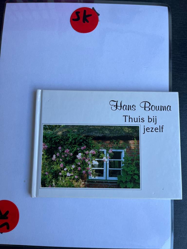 Hans Bouma - Thuis bij jezelf (Boek), Ophalen of Verzenden, Zo goed als nieuw
