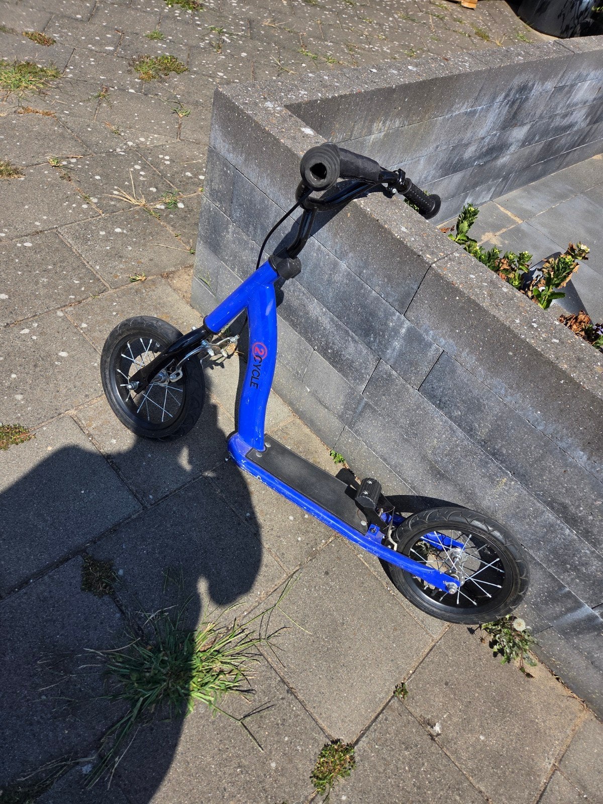 Blauwe 2Cycle step met luchtbanden / kinderstep, Ophalen, Zo goed als nieuw