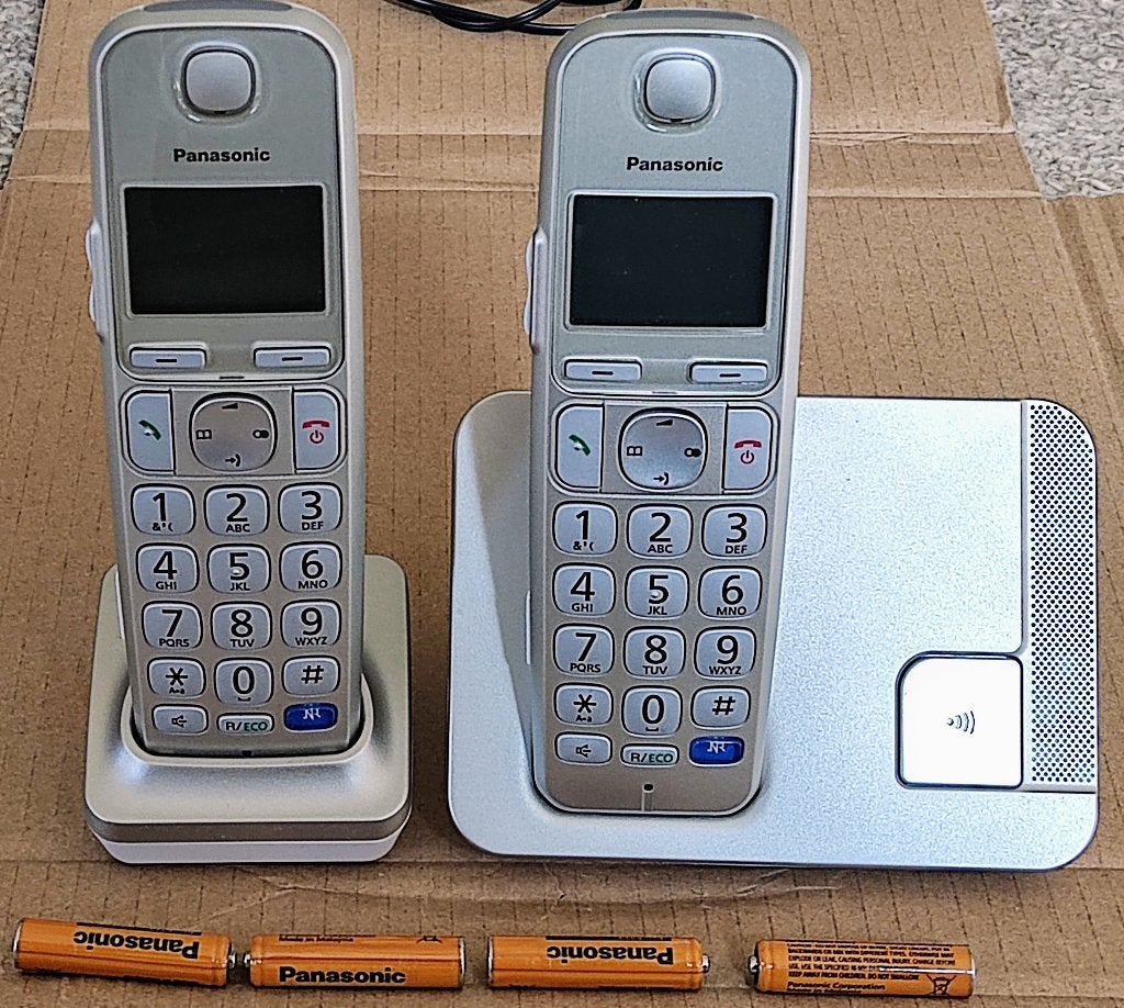 Panasonic - Duo DECT telefoon - seniorentelefoon, Telecommunicatie, Ophalen of Verzenden, Zo goed als nieuw, 2 handsets
