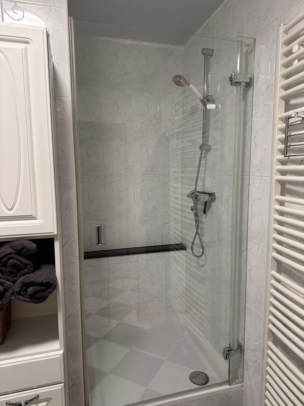 Douchedeur met verlengstuk en chrome handvat, Ophalen, Gebruikt, Met douche