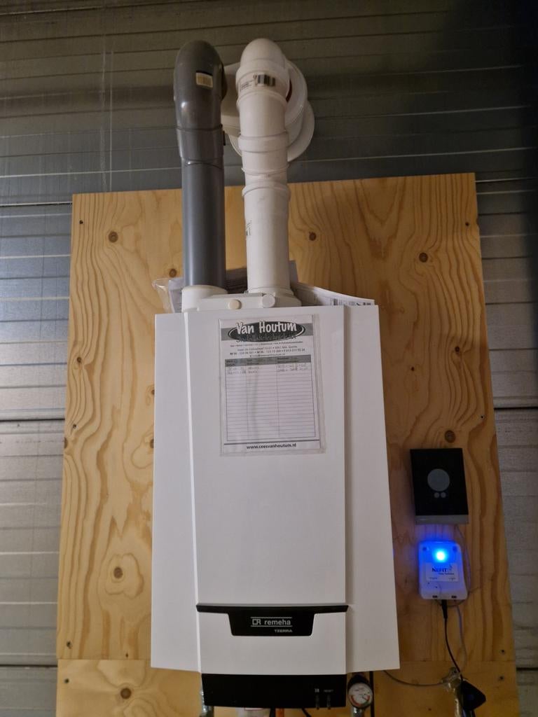 HR ketel Remeha Tzerra 28C, Ophalen, 30 tot 80 cm, Gebruikt, Cv-ketel of Combi-ketel