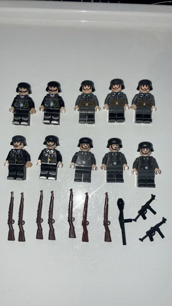 ww2 bricks 10 minifigures soldaten met een mix wapens, Ophalen of Verzenden, Nieuw