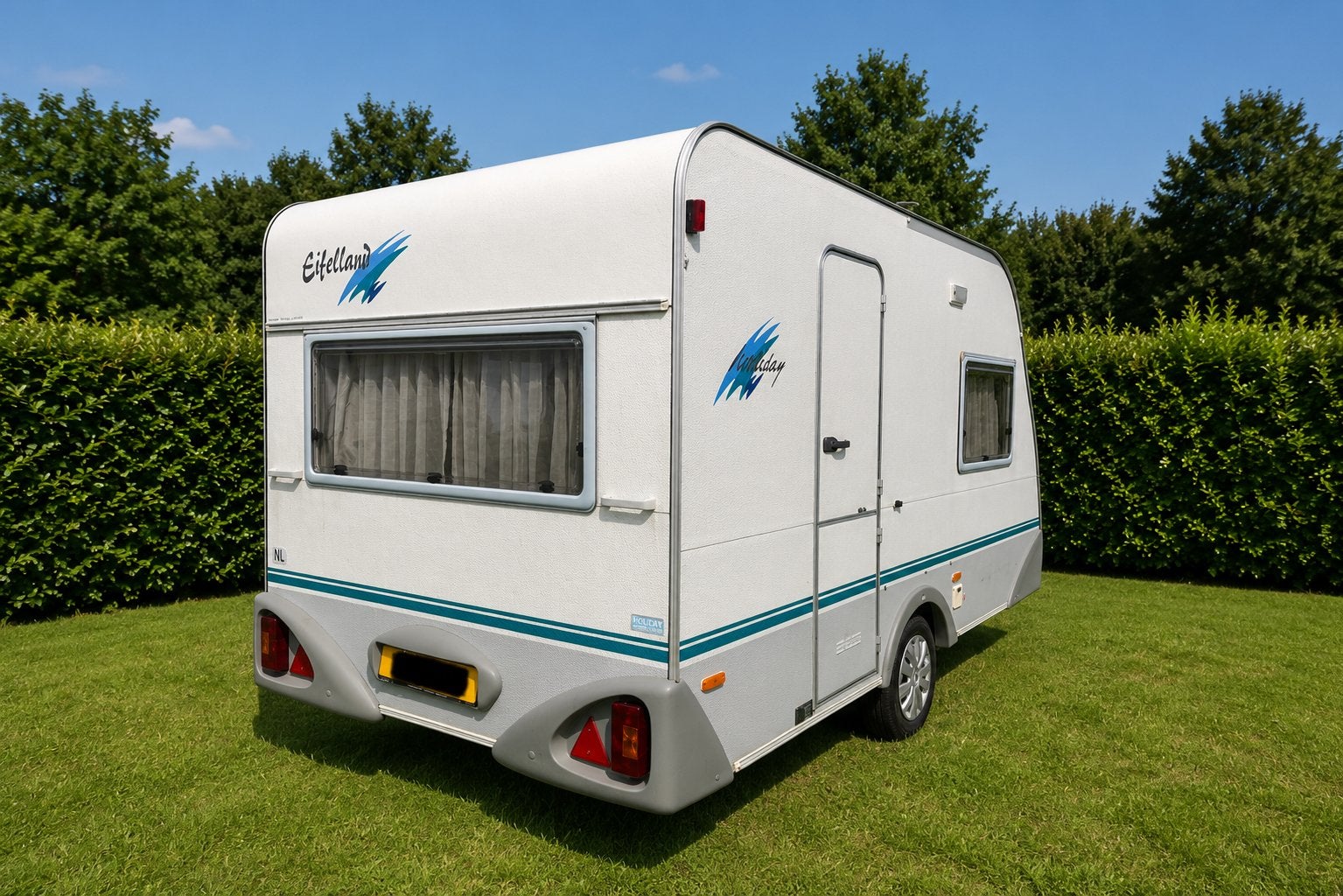 Eifelland 350  met tent en luifel !, Omvormbare zithoek, Treinzit, 4 tot 5 meter, Gascomfoor