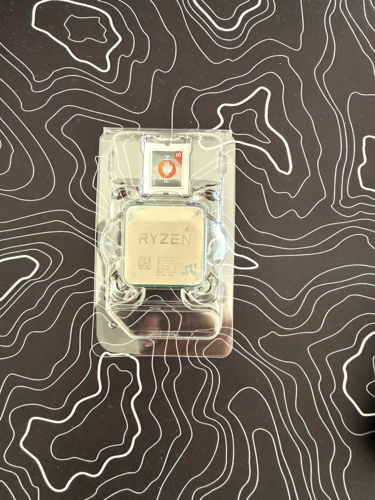 Ryzen 5 3600 inclusief stock fan, Computers en Software, Processors, Ophalen of Verzenden, Zo goed als nieuw, 3 tot 4 Ghz