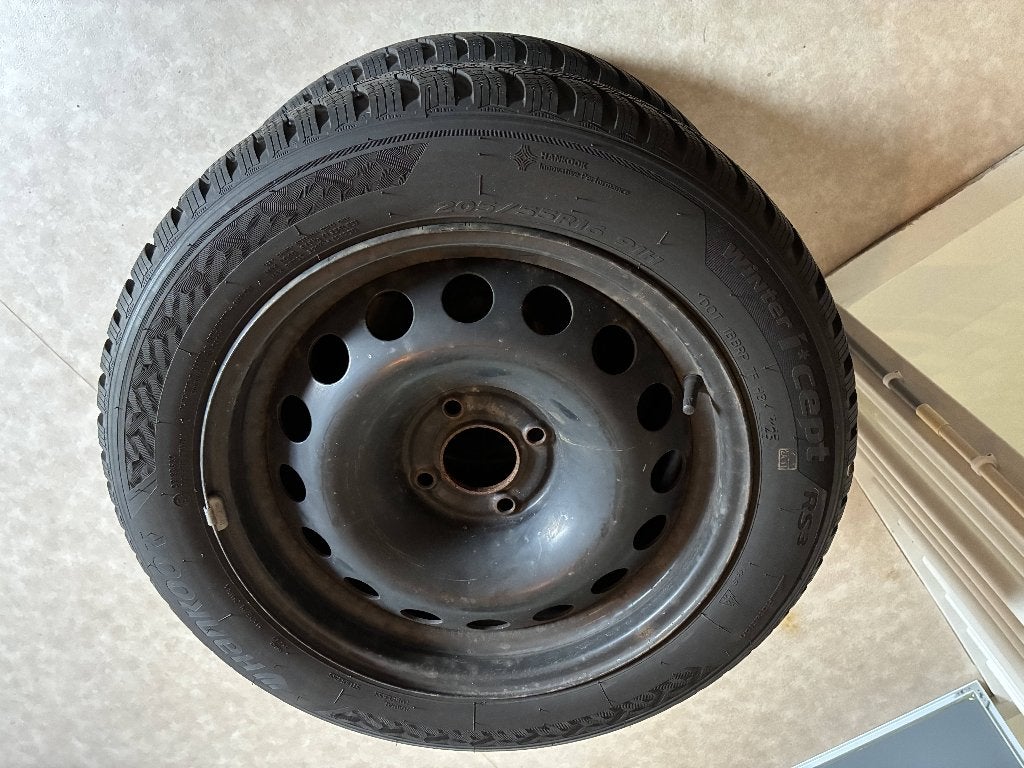 Winterbanden Hankook Winter I*cept RS3 205/55R16 op velg, Ophalen, Gebruikt, 16 inch, Banden en Velgen