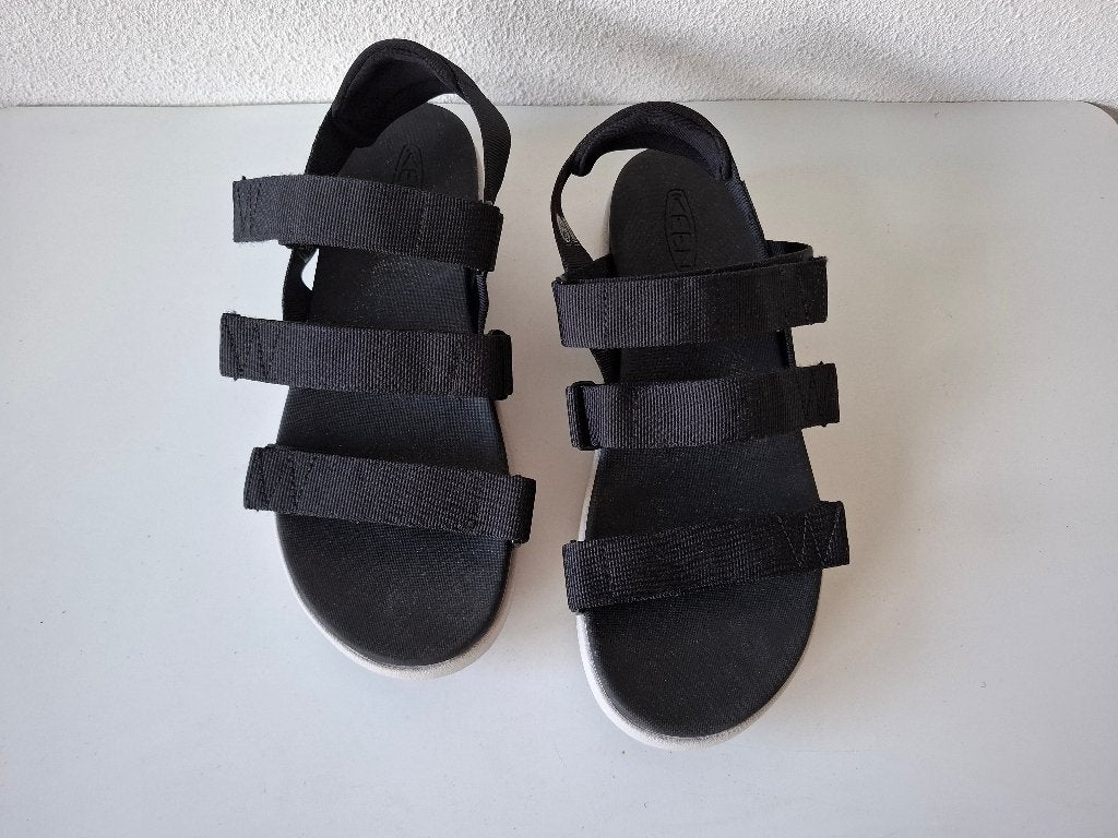 Keen maat 41 zwarte sandalen klittenband Elle Strappy  ZGAN, Verzenden, Keen, Zwart, Sandalen of Muiltjes
