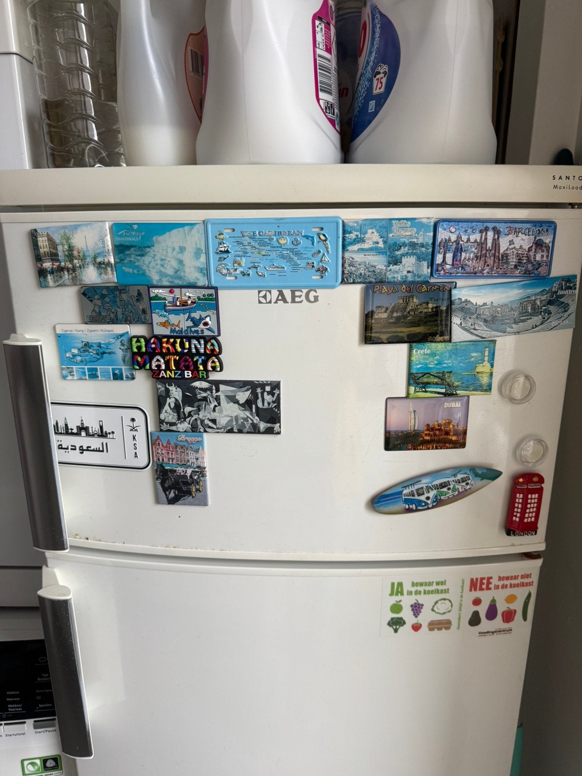 AEG koelkast, Zonder vriesvak, 200 liter of meer, Zo goed als nieuw, 160 cm of meer