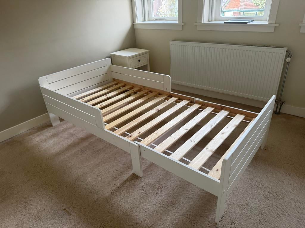 Wit (meegroei) kinderbed, Ophalen, 85 tot 100 cm, Zo goed als nieuw, Lattenbodem