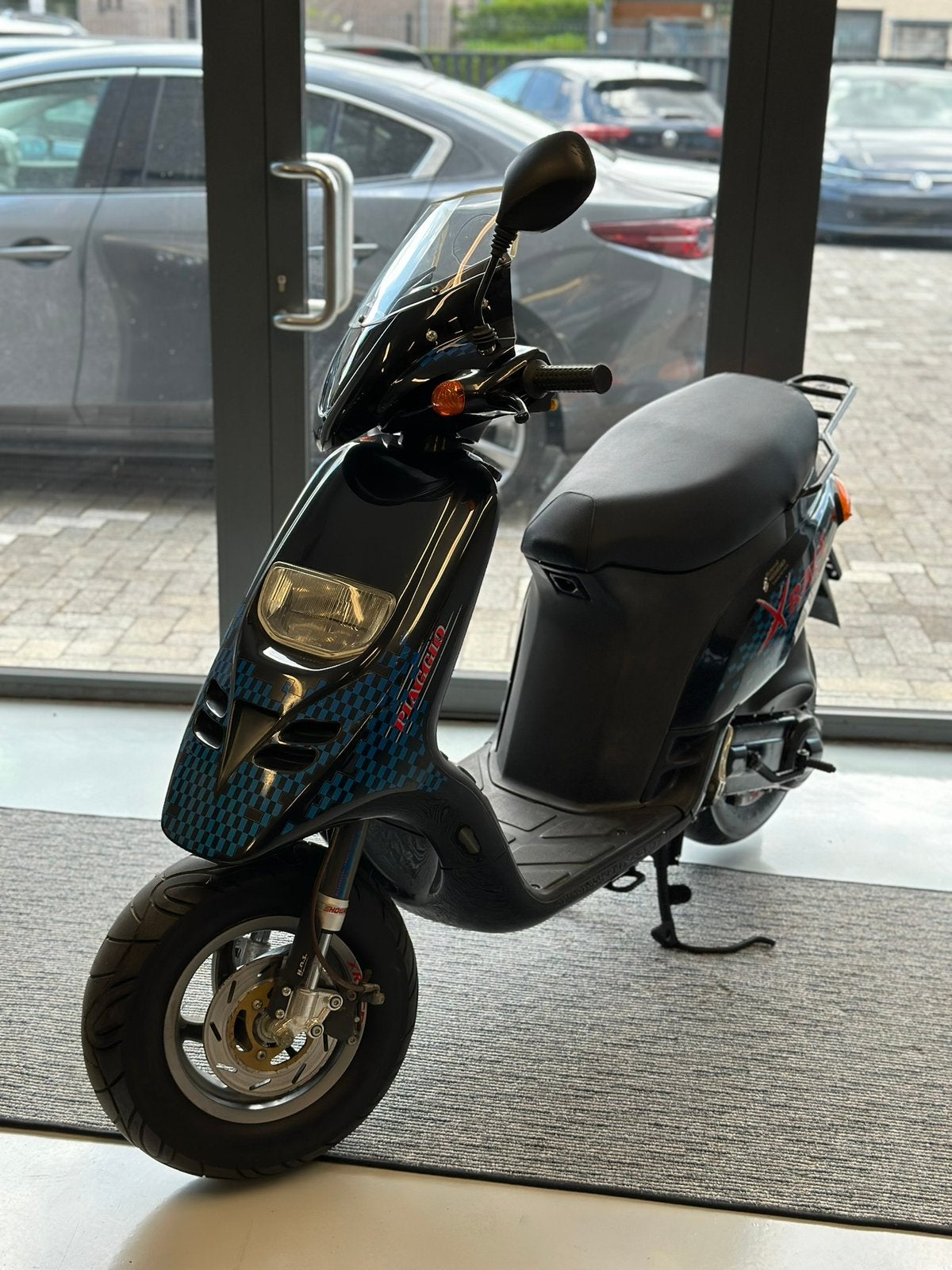 Piaggio typhoon X-race, Fietsen en Brommers, Scooters | Vespa, Zo goed als nieuw, Overige modellen, Maximaal 45 km/u, Tweetakt
