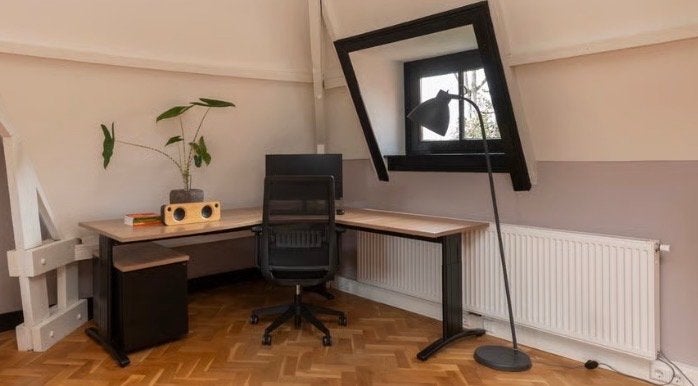 Mooi bureau met ladekast - Hoogte handmatig aanpasbaar, Huis en Inrichting, Bureaus, Ophalen, Met lades, Spaanplaat of MDF, Bruin
