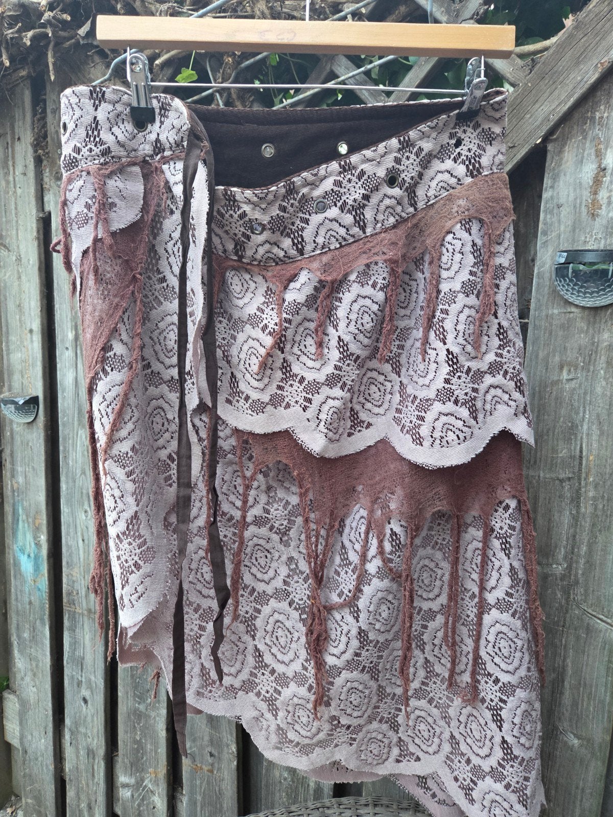 Unieke kanten rok met lagen - Handgemaakt, Kleding | Dames, Beige, Maat 42/44 (L), Nieuw, Ophalen of Verzenden