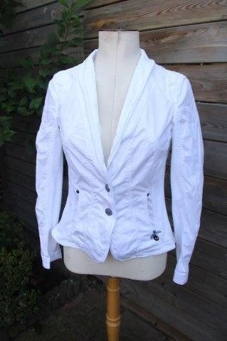 Jasje wit Marccain mt N3( M/38) Vaste prijs AANBIEDING, Maat 38/40 (M), Wit, Ophalen of Verzenden, Zo goed als nieuw
